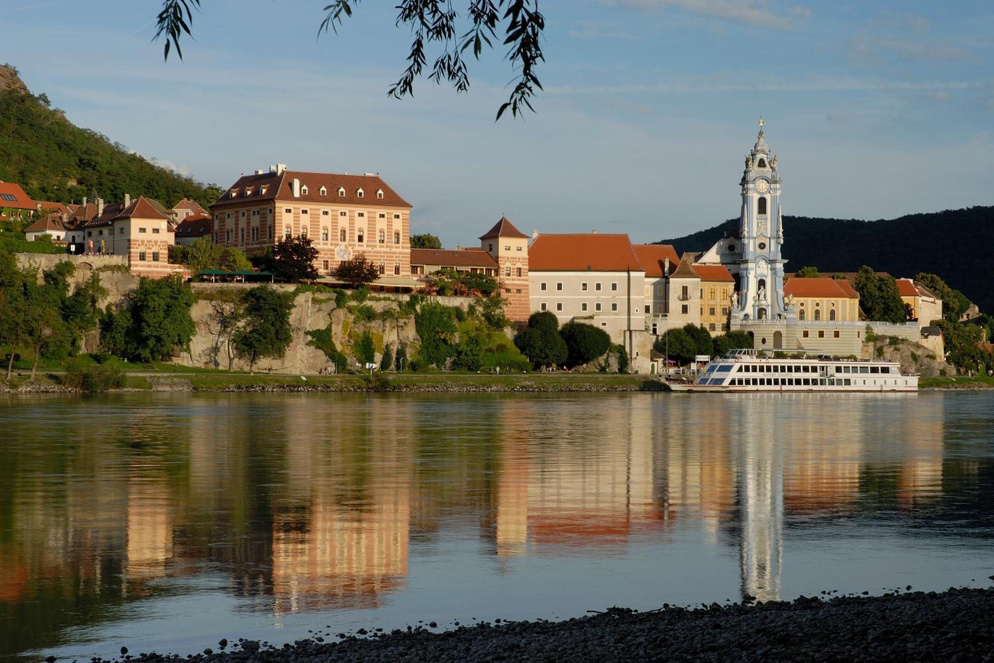 Hotel Schloss Durnstein Екстериор снимка